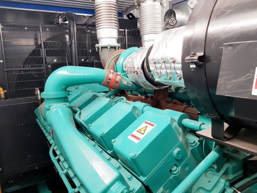 Передвижная ДЭС Cummins 800 кВт с топливным баком на 3000 л в Норильск для переработки лома цветных металлов – фото 17 из 27