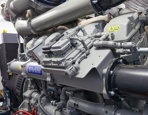 Автономный генерирующий центр (АГЦ) из трех ДГУ общей мощностью 3600 кВт для складского комплекса Wildberries – фото 35 из 93