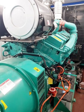 Передвижная ДЭС Cummins 800 кВт с топливным баком на 3000 л в Норильск для переработки лома цветных металлов – фото 25 из 27