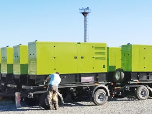 25 дизель-генераторов по 250 кВт в кожухе на шасси для Дальневосточной распределительной сетевой компании
